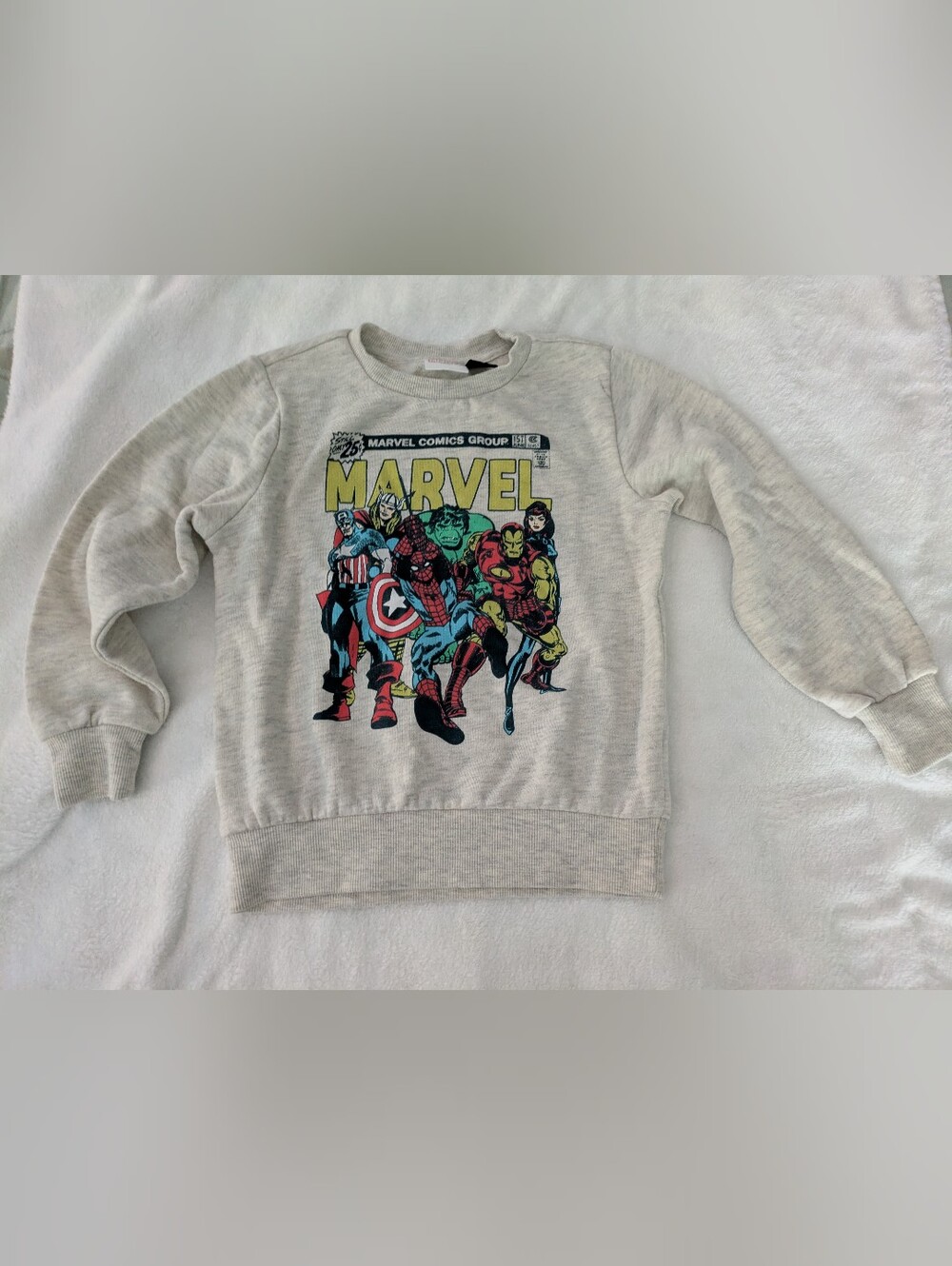 🛍️3/$15--EUC Marvel superheroes oatmeal heather sweatshirt